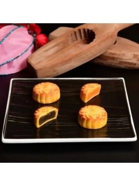 The Royal Garden Hotel Twin Mini Egg Custard Mooncake Gift Pack (6 pieces)