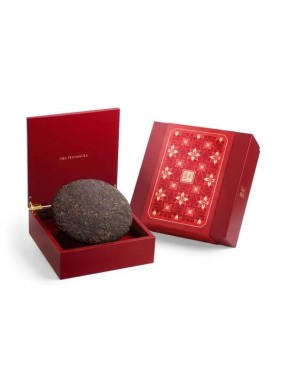 The Peninsula Hotel Hong Kong 2012 Yiwu Pu Er Tea Cake Gift Box