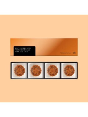 Patisserie La Lune White Lotus Seed Paste Mooncake with Egg Yolk (4 pieces)