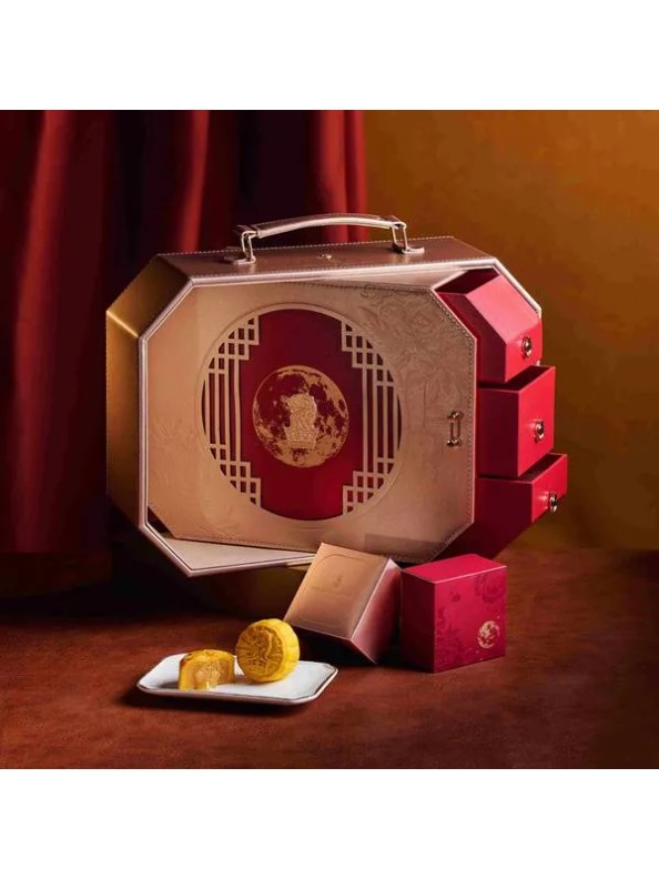 The Ritz Carlton Premium Bird Nest Egg Custard Mooncake (8 pieces)