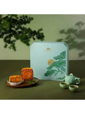 Mandarin Oriental Hotel Hong Kong White Lotus Seed Paste Mooncake with Two Yolks (4 pieces)