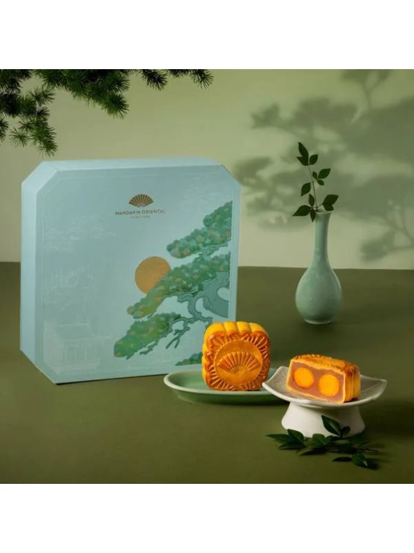 Mandarin Oriental Hotel Hong Kong Golden Lotus Seed Paste Mooncake with Two Yolks (4 pieces)
